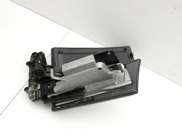 BMW E61 530xi LCI 07-09 Armlehne Mittelarmlehne Auflage Schwarz BMW E61 530xi LCI 07-09 10.12.2008 6985217... Vorschau 3