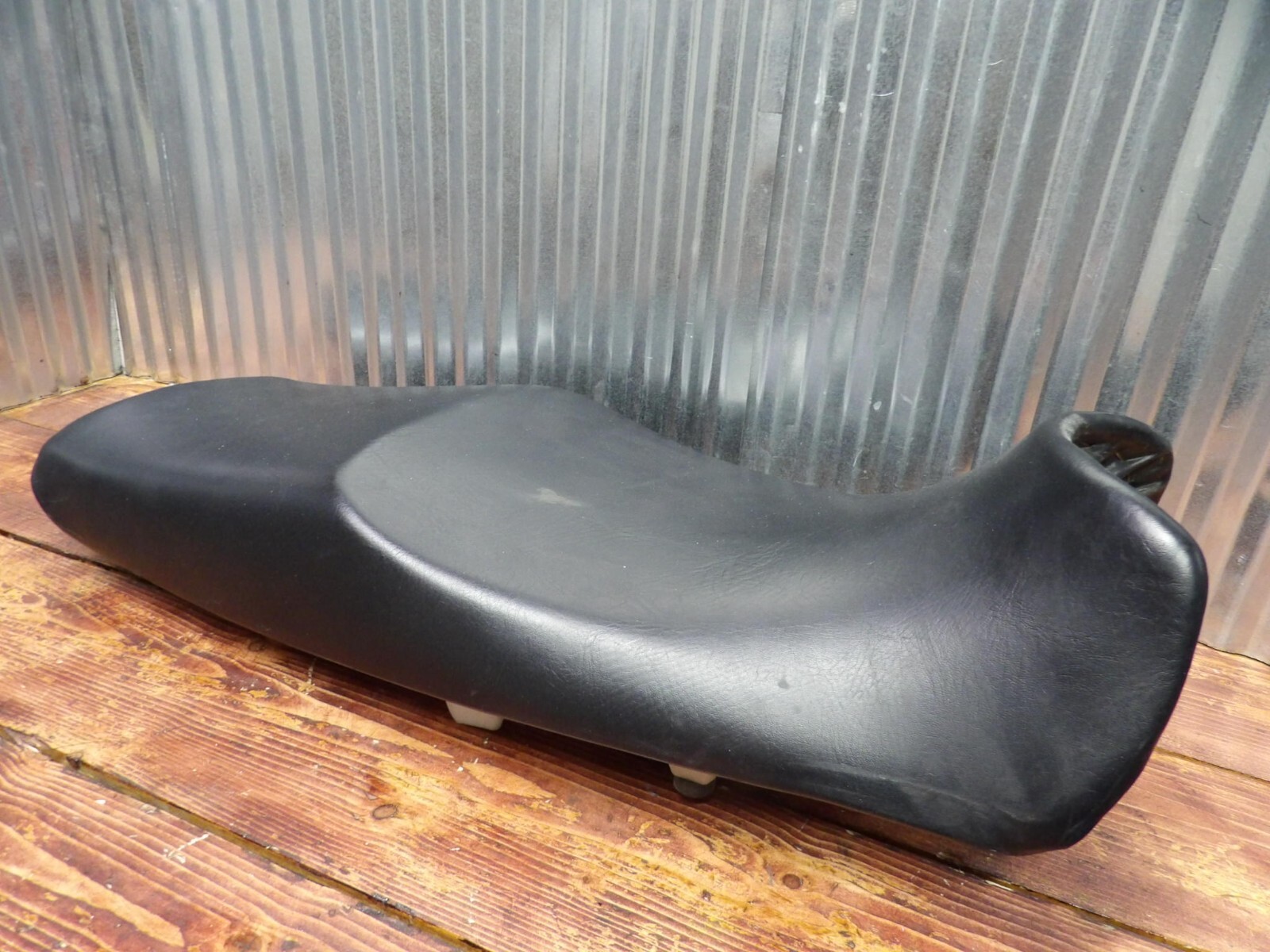 satページ 96 Kawasaki Ninja ZX 11 Zx11 Seat Pillion OEM for sale