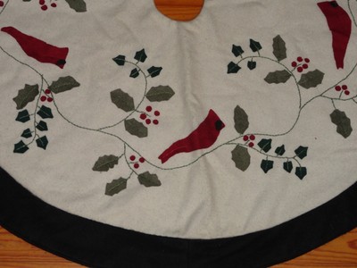 Gorgeous Cardinal & Holly Vintage Christmas Tree Skirt 45% Wool, Alice’s Cottage