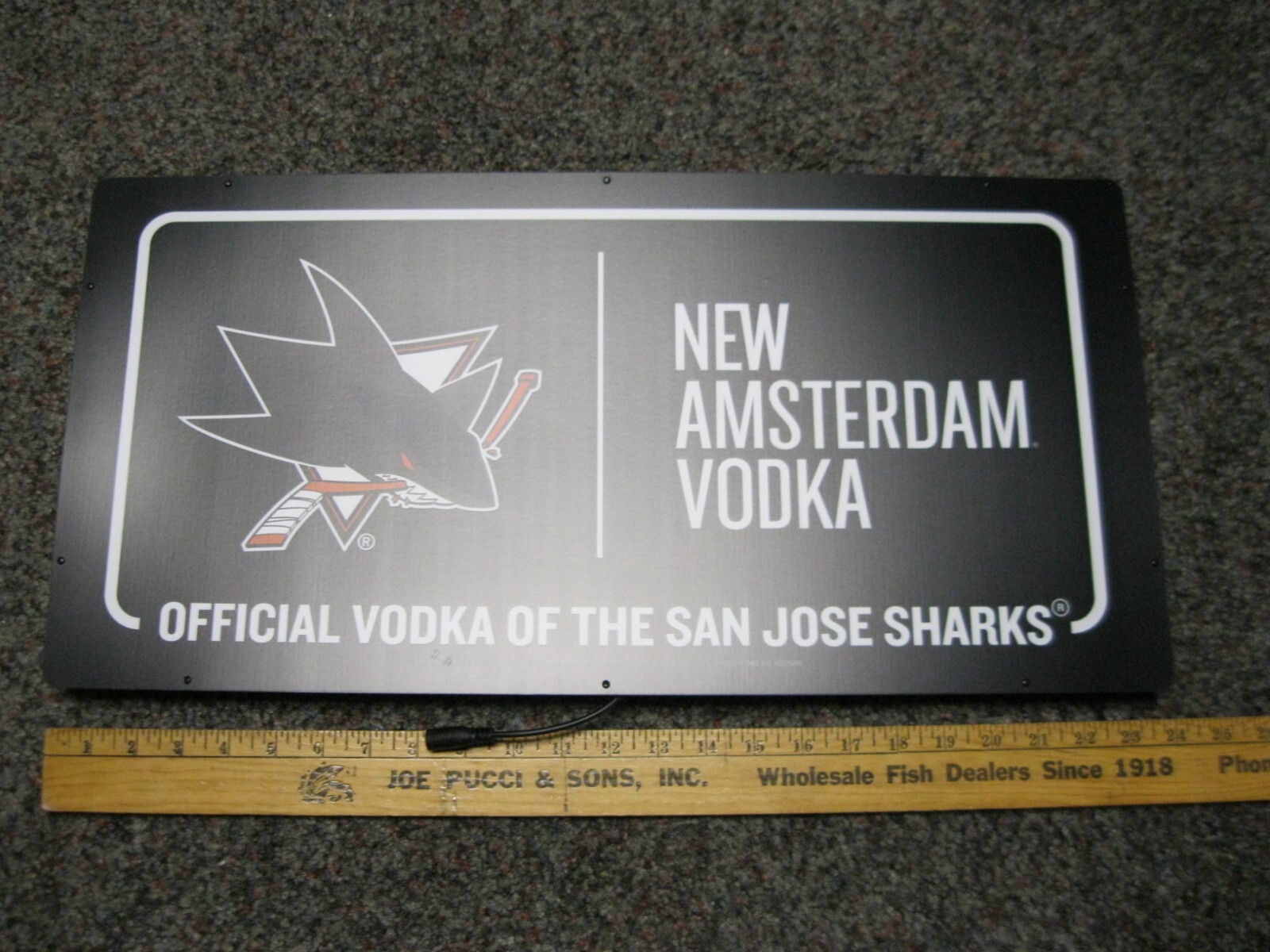 SKYY VODKA ネオン看板 約60cm x 30cm SKYY VODKA ネオン看板 約