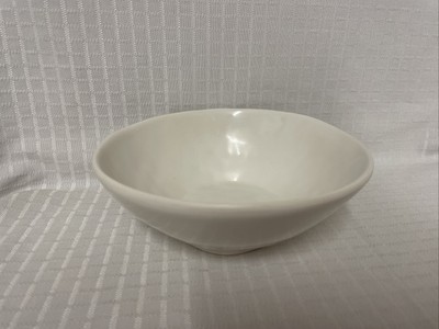 HTF Vintage HUBERT Plastic Melamine Odd Unique Uneven Shape Cereal Bowl white