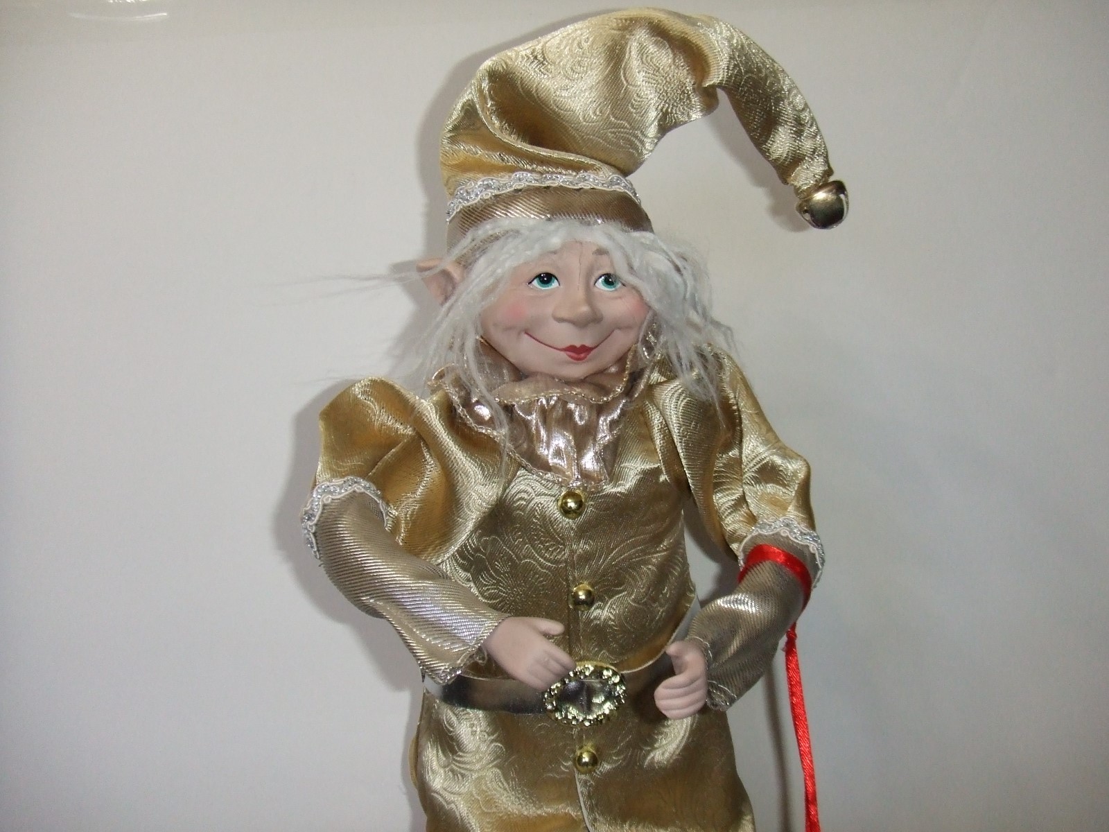 NEW W/TAG BELLALUX CHRISTMAS ELF WITH GOLD COLORED  SUIT 30