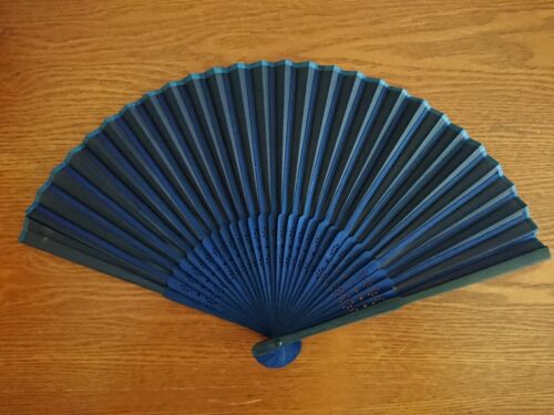 Japanse traditional "Sensu" foldingfan plain blue & black made by paper & bamboo