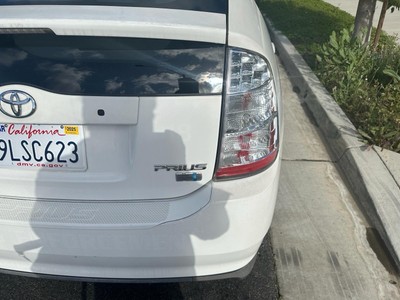 Owner 2009 Toyota Prius White FWD Automatic