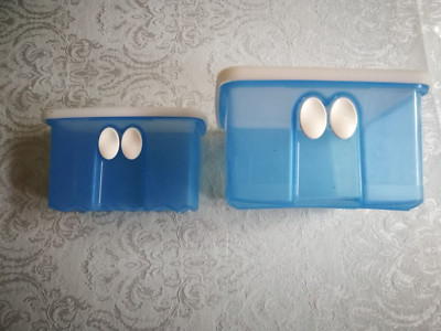 2 Tupperware Fridge Smart Vented Containers 3993A-4 & 4735A-5 Blue white lid