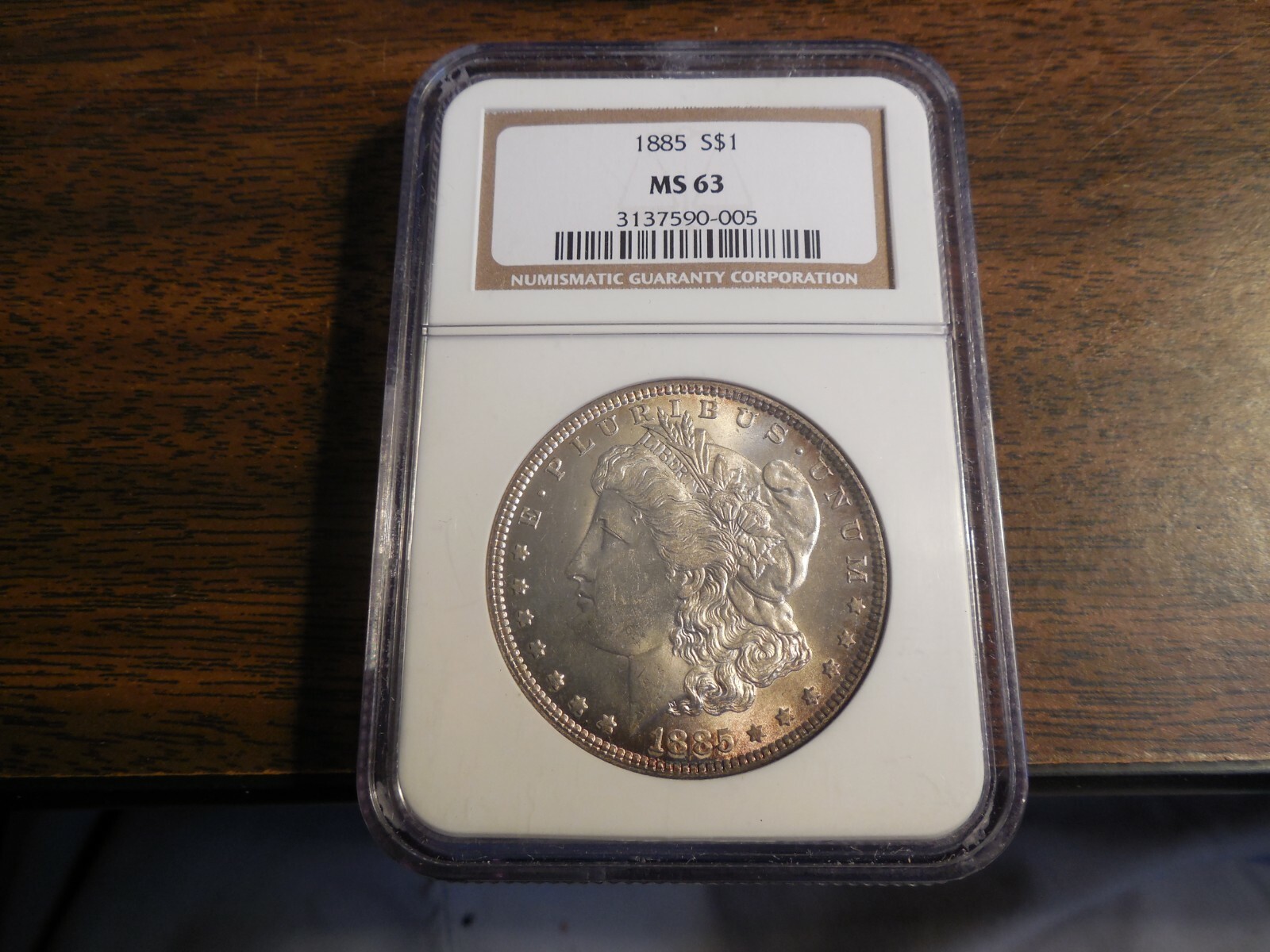 銀貨　アメリカ1885年リバティ　エ・プルリブス・ウヌム 　イーグル　大型硬貨 銀貨アメリカ1885年リバティエ・プルリブス・ウヌム イーグル