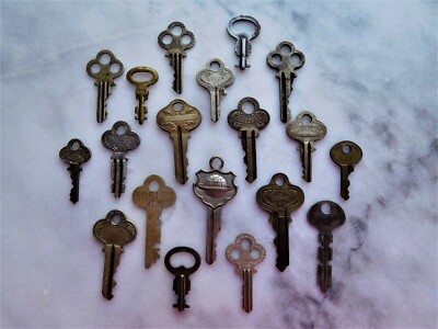 Set Vintage 4.52 Vintage Escutcheon SENTINEL Old Man Mouth KEY HOLE Plate with Working Vintage Skeleton Key /& Lock x