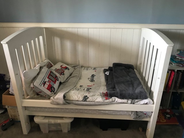cot that turns into toddler bed
