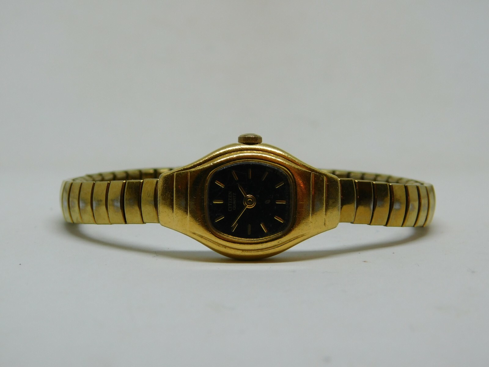 Citizen QQ 3220-S07122 Gold Tone Quartz Analog Women's Watch