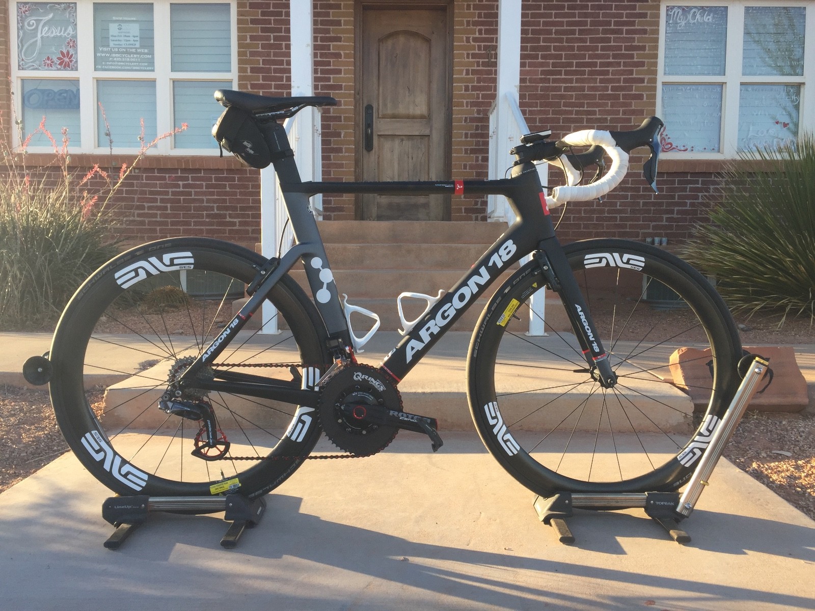 Argon 18 Nitrogen Pro, Dura Ace R9150 Di2, Enve SES 4.5, Rotor 2INPower, Ceramic
