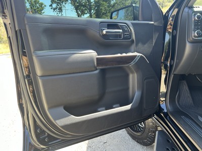 image 10 of interior