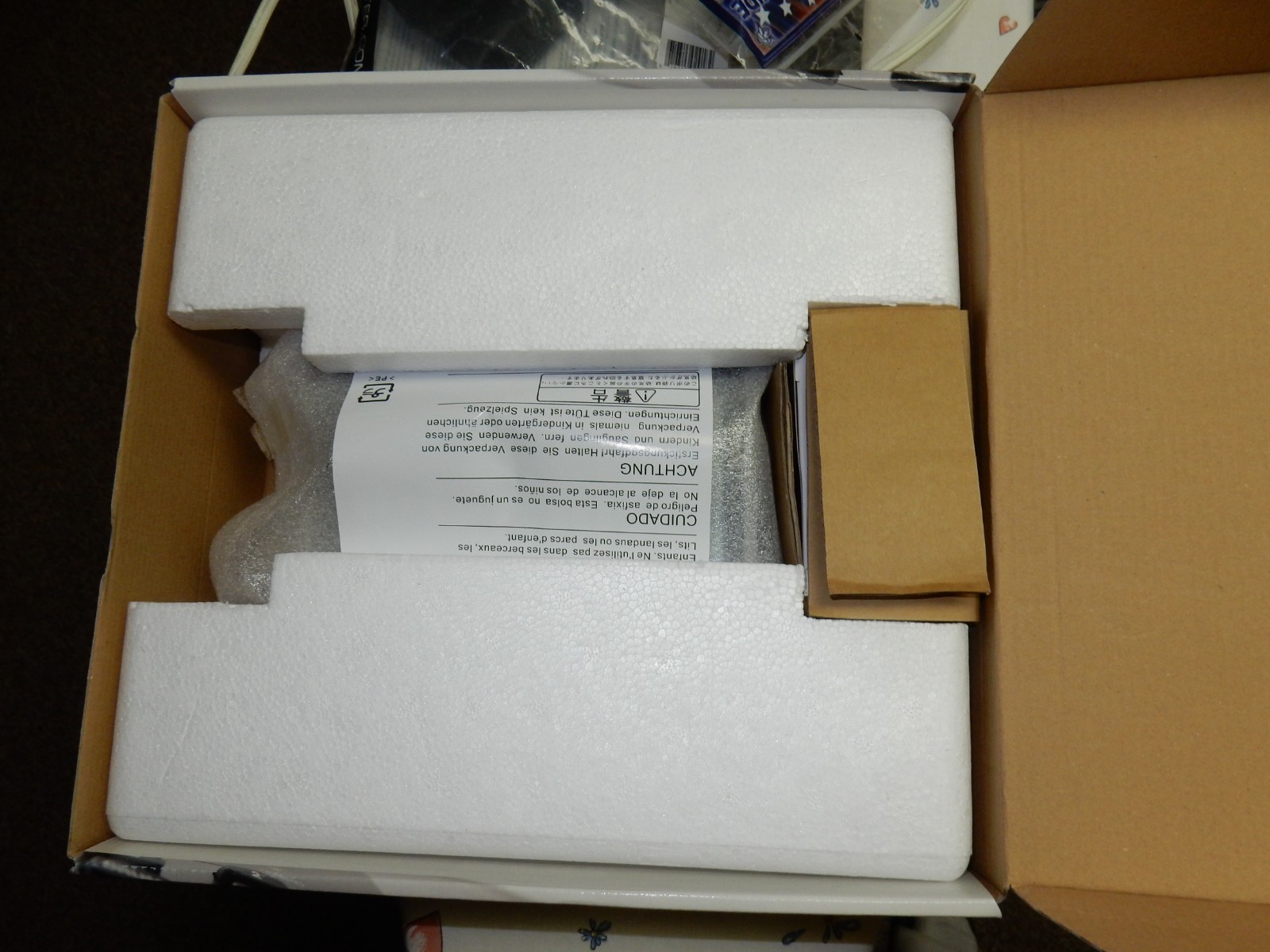 Alesis SR-18 Portable Drum Machine Brand New