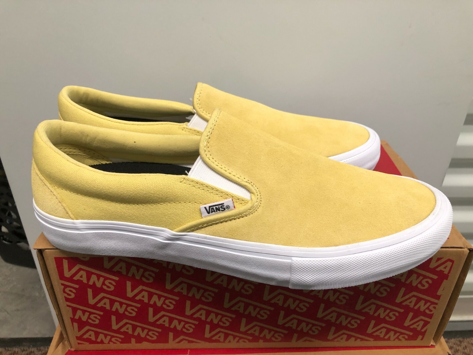 vans slip on pro yellow