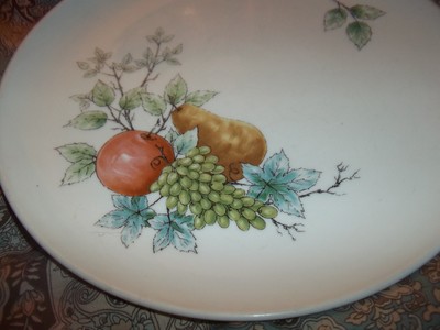 SYRACUSE CHINA WAYSIDE PATTERN FRUIT DINNER PLATES  SET OF 4