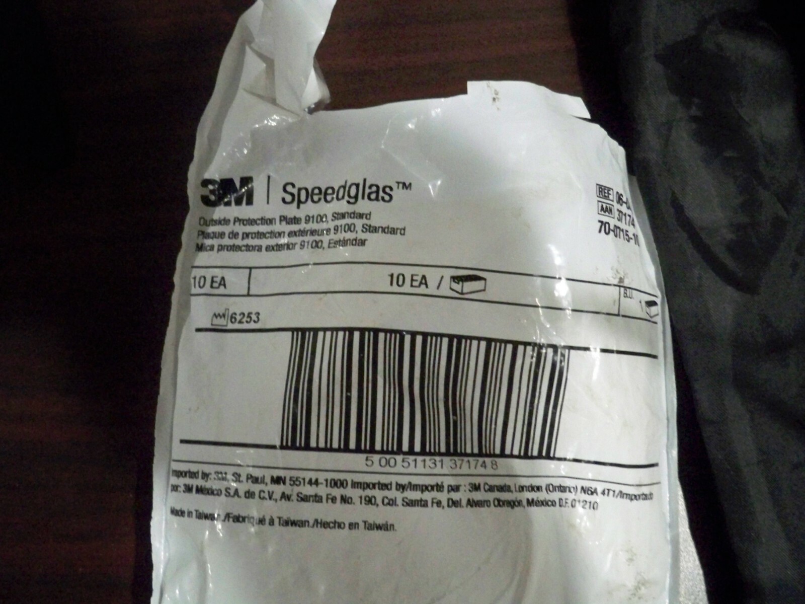 3M Speedglas 9100XX Auto-Darkening Welding Helmet with extra lens covers