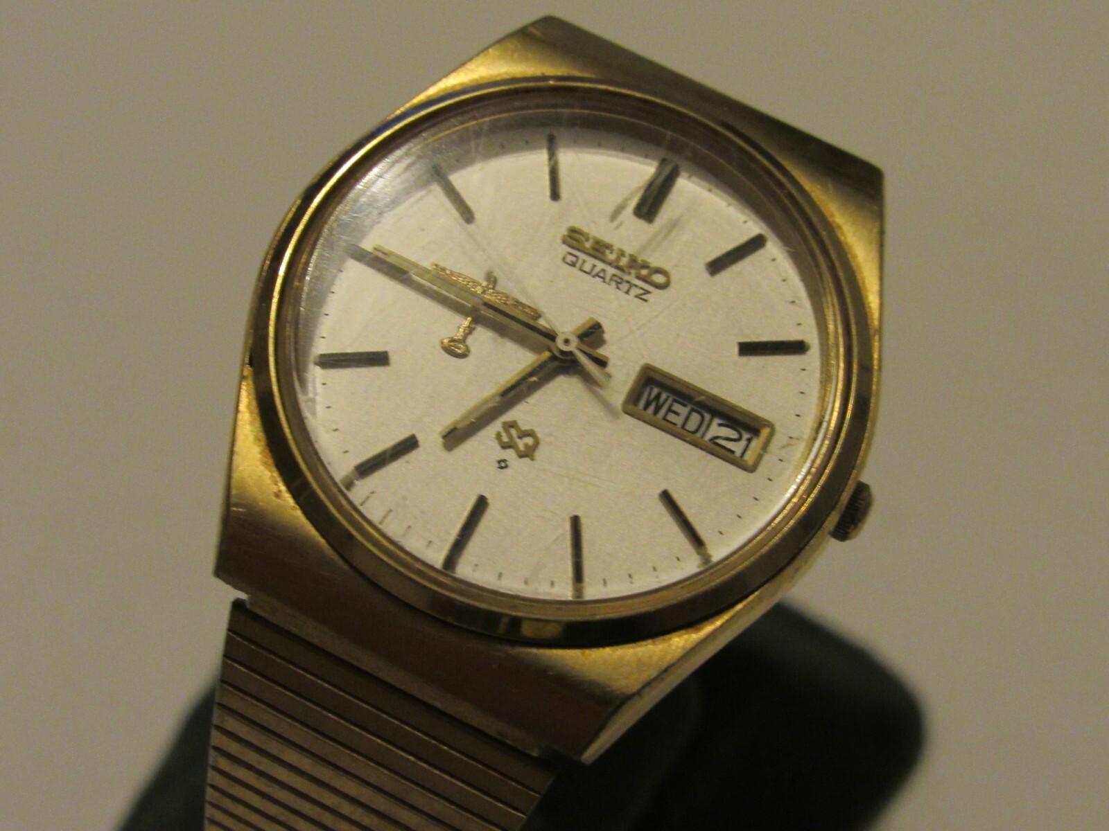 nelsonic lcd quartz watch