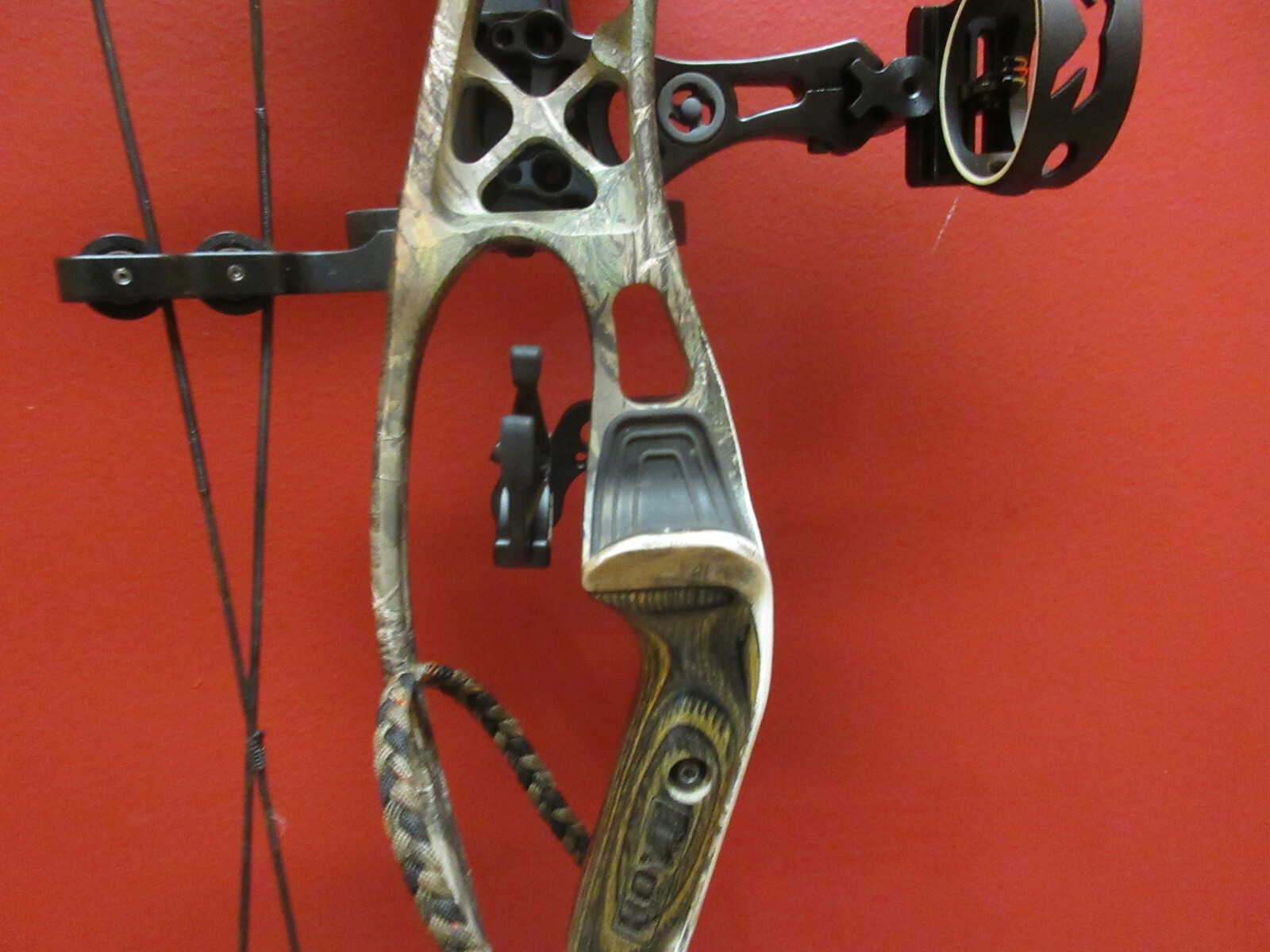 USED HOYT SPYDER 30 RH 60-70# 28-30