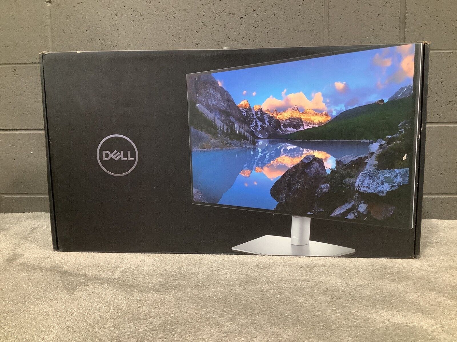 Dell UltraSharp U2722D 27 Dell UltraSharp U2722D 27