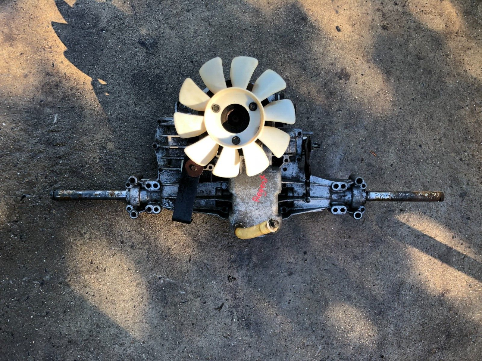 Simplicity Regent Lawn Tractor Transmission Transaxle Hydo