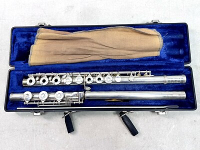 Gemeinhardt 3B Flute with case