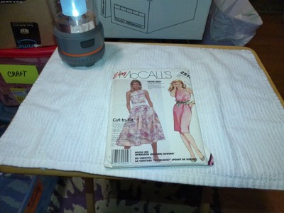 McCALL'S 2518 Sewing Pattern Misses' Dress Petite-Able Size 8, 10, 12