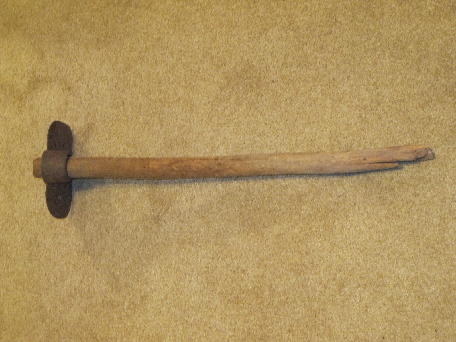 PRIMITIVE ANTIQUE HAND FORGED METAL GARDEN HOE  25