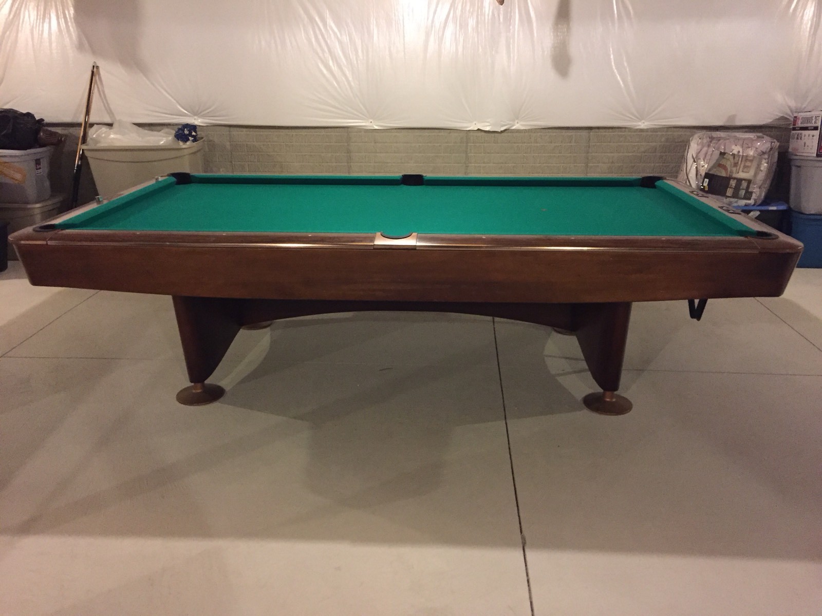 Vintage Brunswick 9’ Gold Crown III Pool Table - Recently replaced Cloth