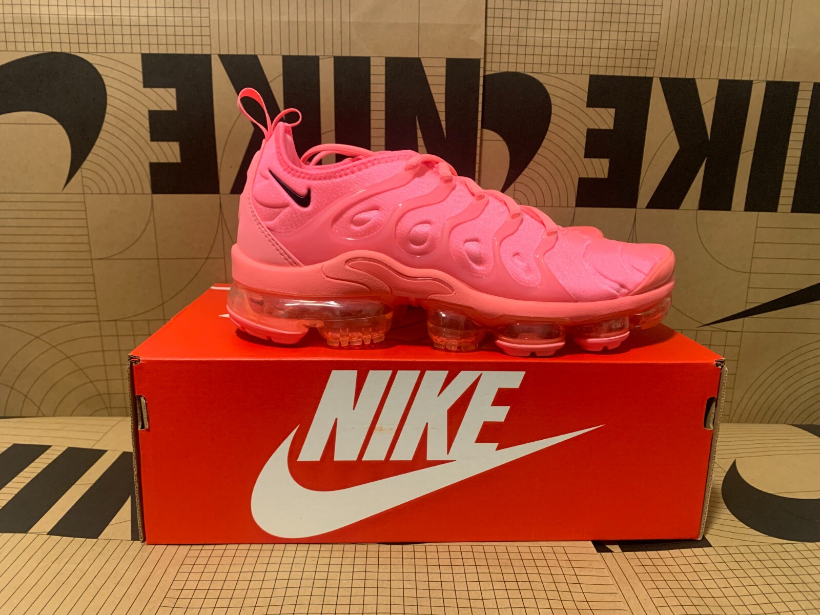 women's air vapormax plus sunset pulse