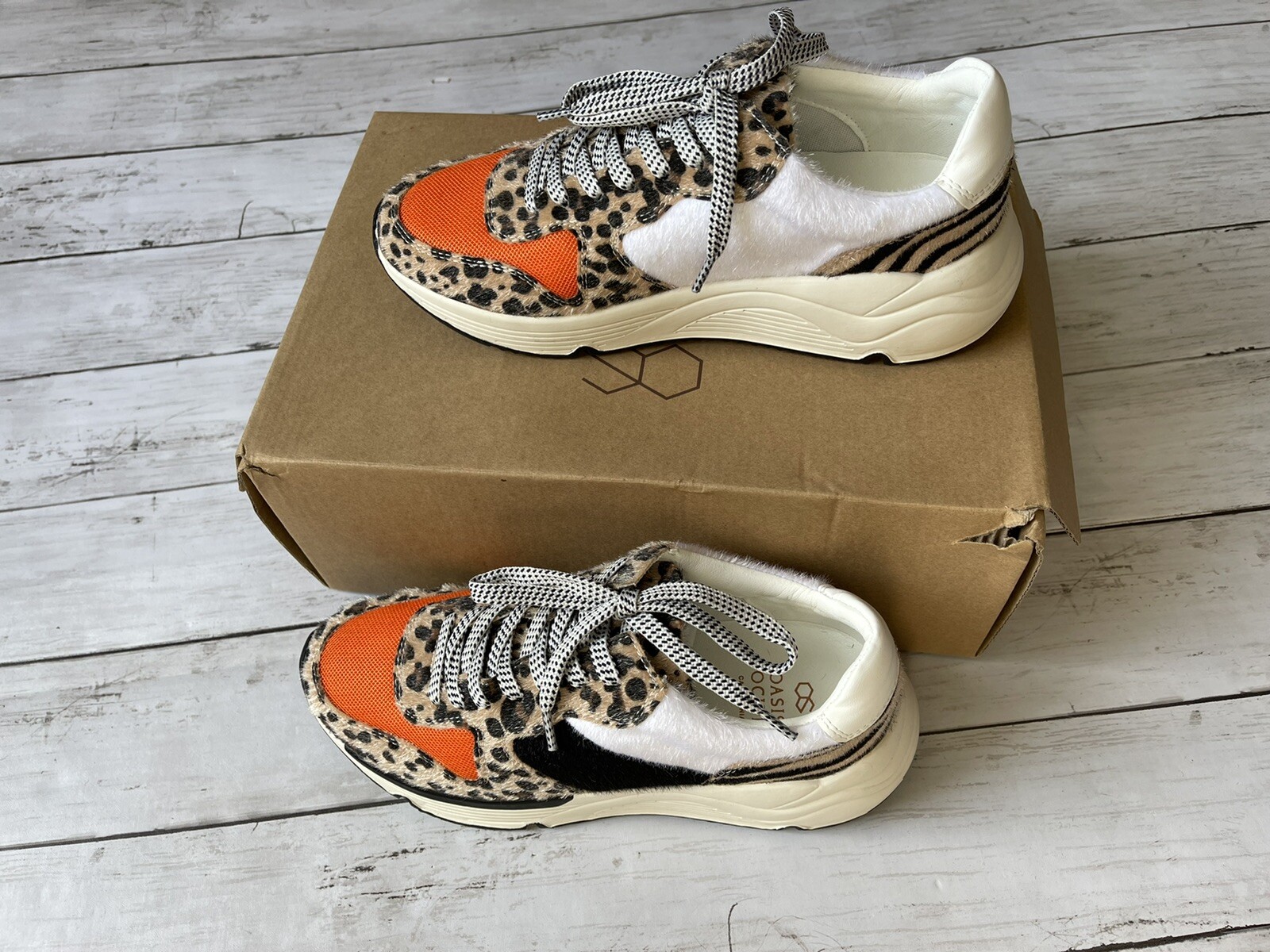 spice leopard running sole sneaker