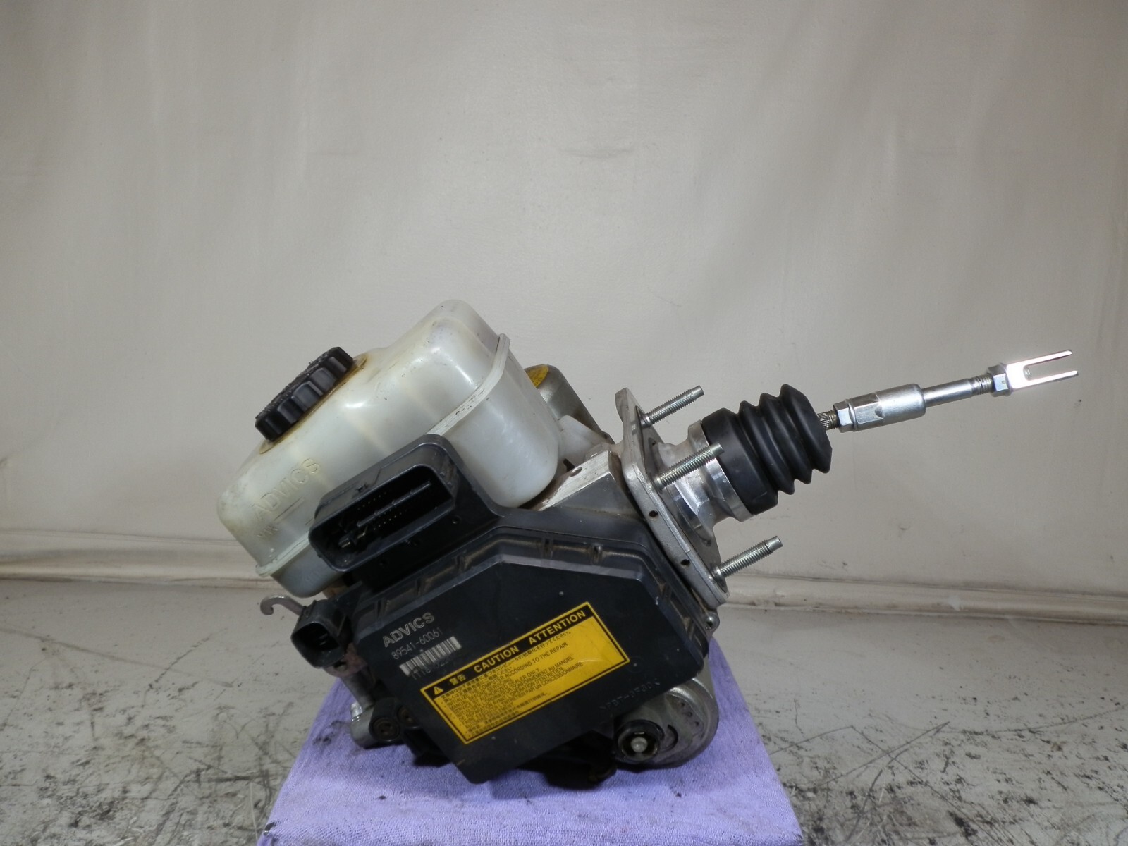 TOYOTA LAND CRUISER 2000-2002 ABS PUMP MASTER CYLDER OEM