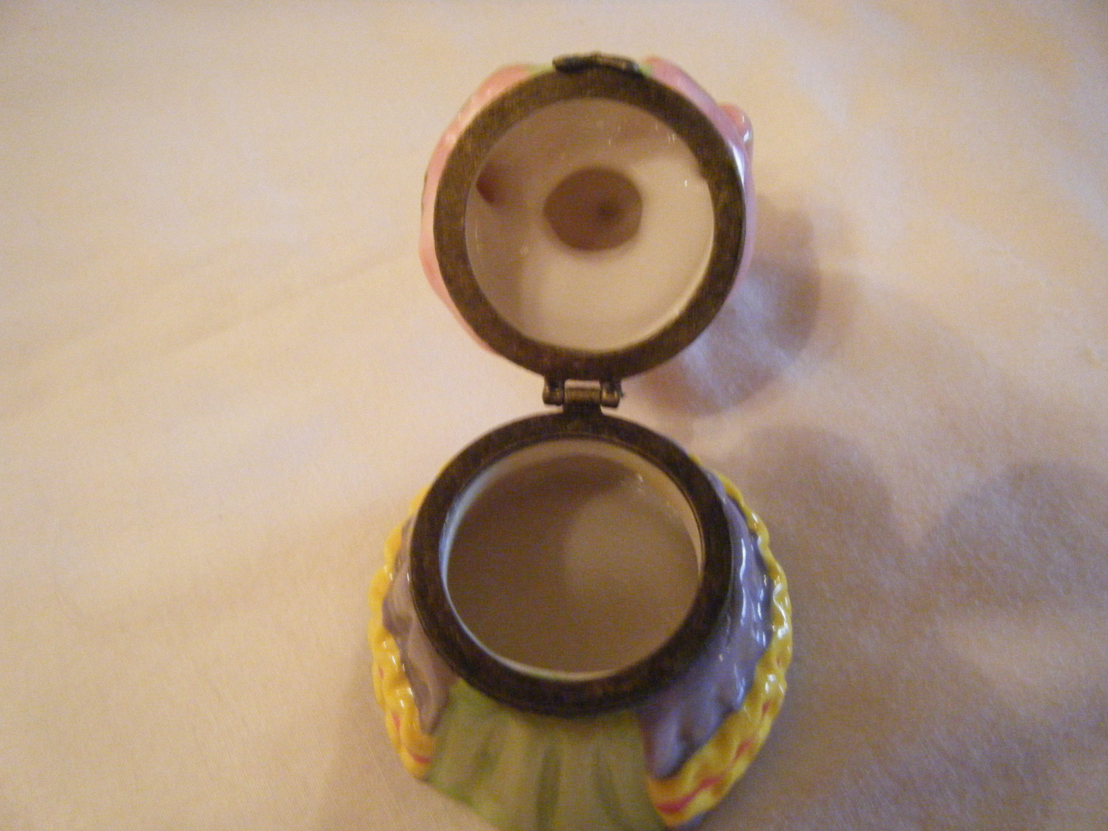 Vintage LIMOGES PORCELAIN Victorian Dress / Form SNUFF / PILL BOX Hand Painted