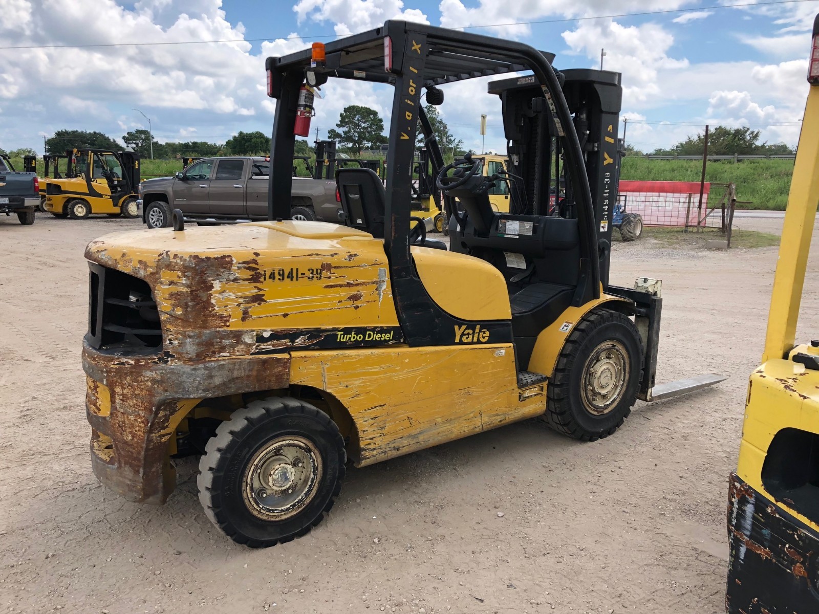 2013 YALE GDP110VX 11000LBS PNEUMATIC FORKLIFT DIESEL LIFT TRUCK HI LO