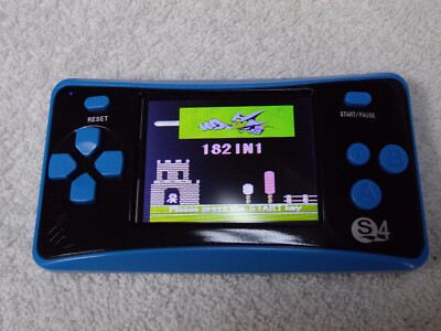 QS4 Built In 182 Classic Games Hand Held Console Works Nice