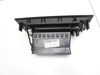 Volvo V60 D4 10-13 Luftdusche Luftdüse Mitte Volvo V60 D4 10-13 24.03.2011 7330-000 30791699 gebraucht Vorschau 2