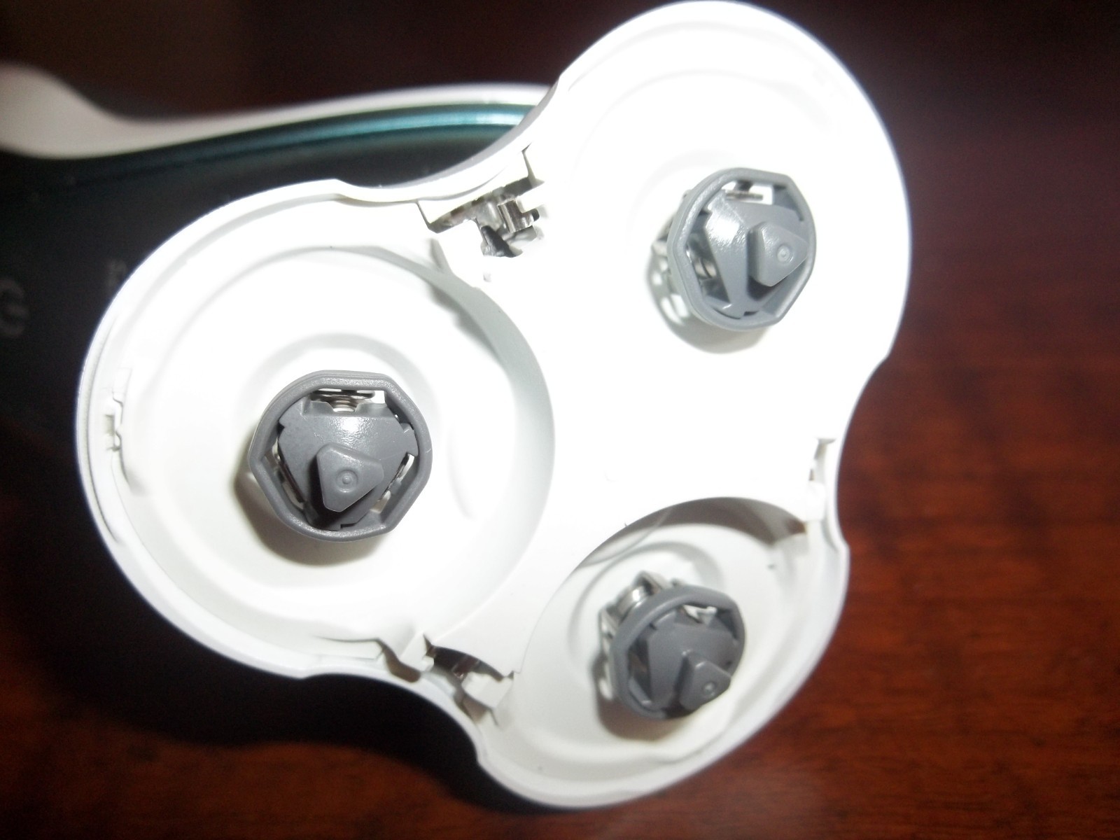 Philips Norelco Series 7000, S7370 Cordless Rechargeable Electric Shaver