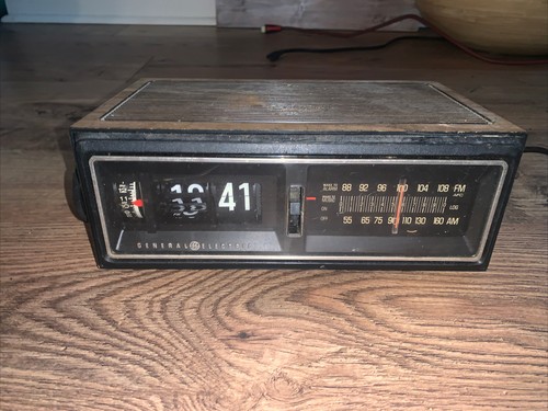 Vintage GE General Electric Radio Alarm Clock Flip Model 7