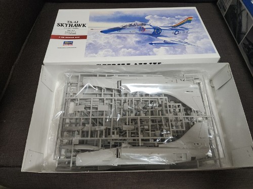 lot of 8 models kits 1/48 scale tamiya and hasegawa