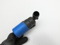 Volvo V60 D4 10-13 Waschwasserpumpe Waschpumpe Volvo V60 D4 10-13 24.03.2011 AV61-13K082-AA gebraucht Vorschau 2