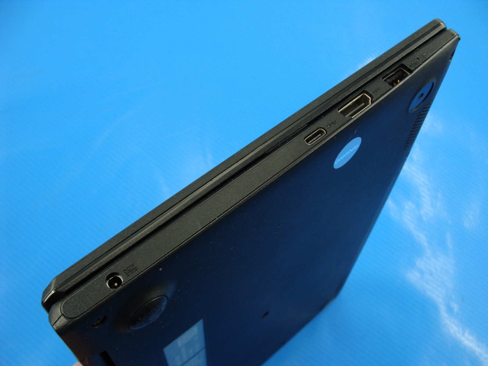 ASUS Vivobook Go 12 L210MA 11.6" HD Celeron N4020 4GB 64GB eMMC Charger - Thumbnail 9