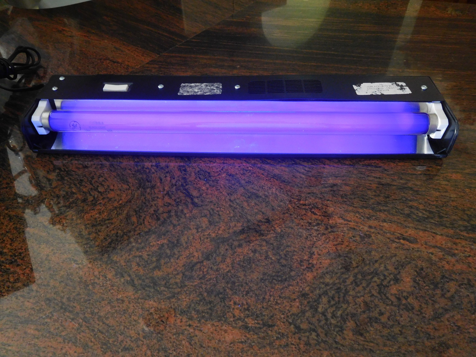 NATURE's MIRACLE UV BLACK LIGHT Find Invisible Dog Cat Pet Urine Smell Odor