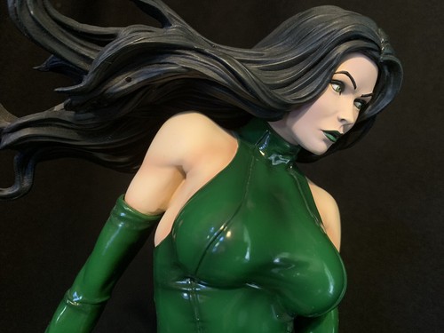 ✦ MADAME HYDRA COMIQUETTE SIDESHOW Marvel Madame Hydra Polystone Statue by Sideshow