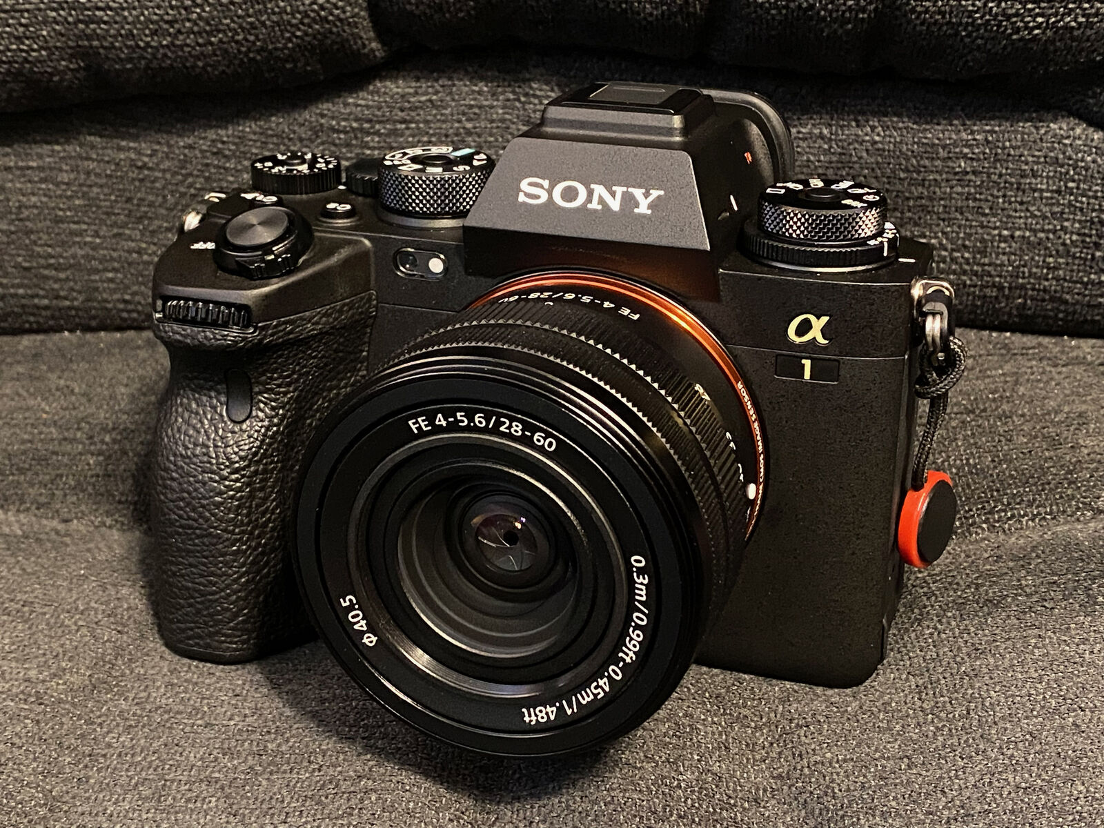 SONY FE 28-60mm F/4-5.6 SEL2860 zoom lens for SONY E mount SONY FE 28-60mm F/4-5.6 SEL2860 zoom lens for SONY E mount