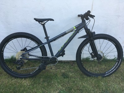 Islabike Creig 24 front suspension mountain bike.&nbsp;