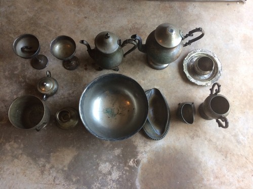 antique teapot set