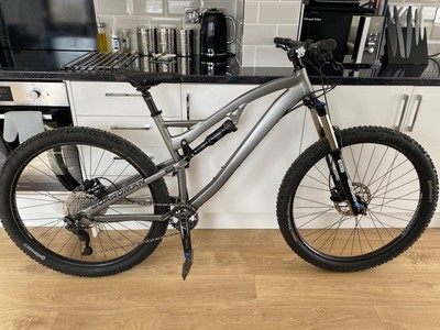 2021 Boardman 8.6 MTR Full Suspension Mountain Bike 29 Inch Wheels XL Frame
