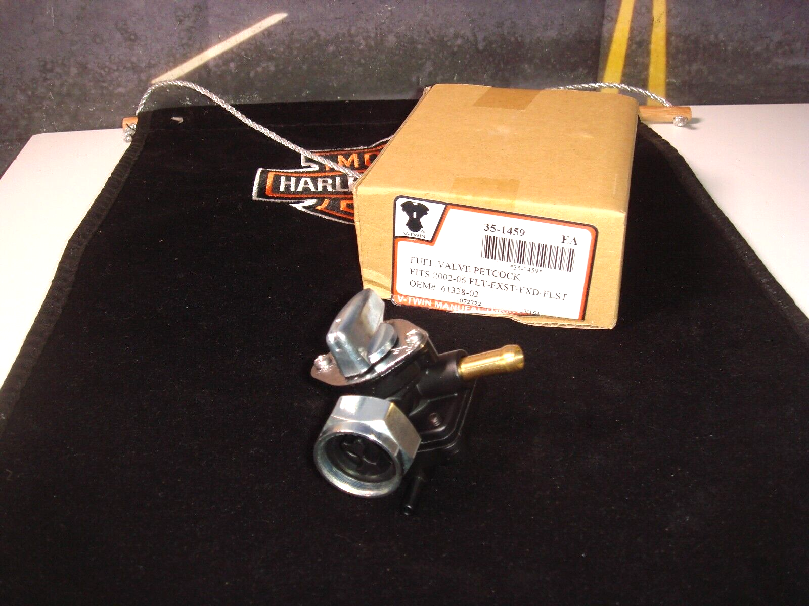 Harley Petcock Fuel Valve Tank FLH 61338-02 FXD FXST