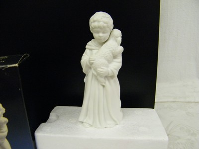 Vintage 1983 Avon Nativity Collectibles The Shepherd Boy Porcelain Figurine