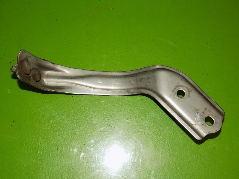 96-00 Civic del Sol OEM D16Y7 rear exhaust hanger bracket mount