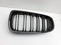 BMW F31 318d 12-15 Frontgrill Niere Kühlergrill Grill Links BMW F31 318d 12-15 28.02.2014 2240775 51712240775 gebraucht Vorschau 2