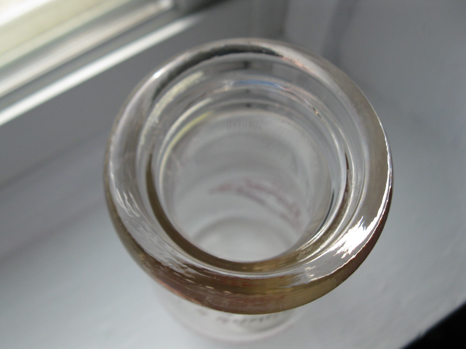 Vintage milk bottle Diamond Dairy Farms Salem, N.H. RD pyro